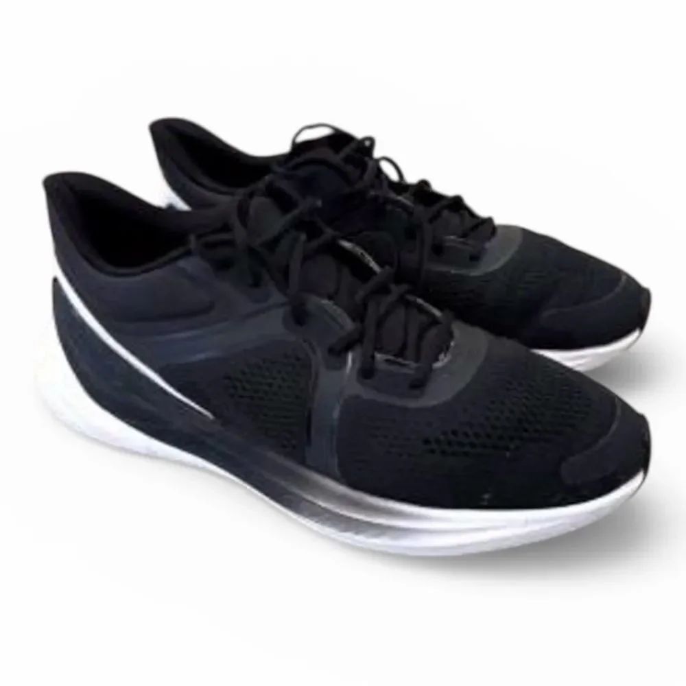 Lululemon Black Blissfeel Running Shoes(Size 7.5)